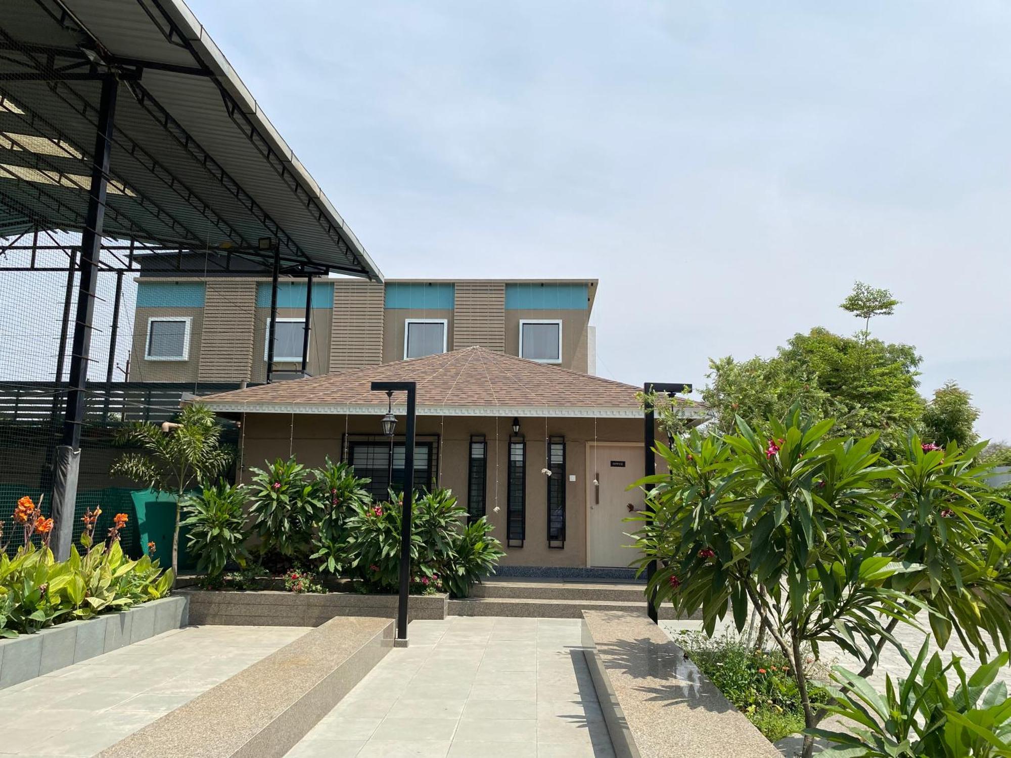 The Pavilion Park Resort Malegaon Exteriör bild